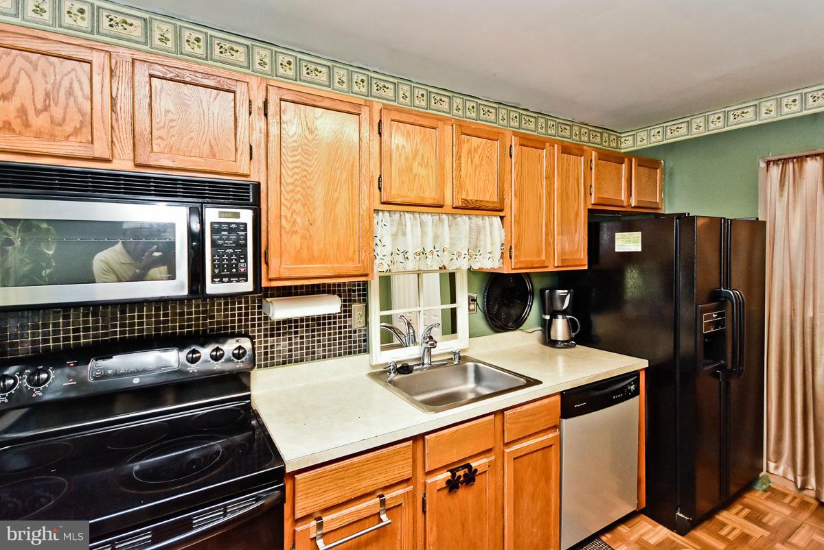 3723 Ferrara Drive Silver Spring, MD 20906 - Photo 8 of 30 Kitchen
