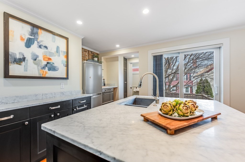 73 Gore Street Cambridge, MA 02141 - Photo 15 of 41