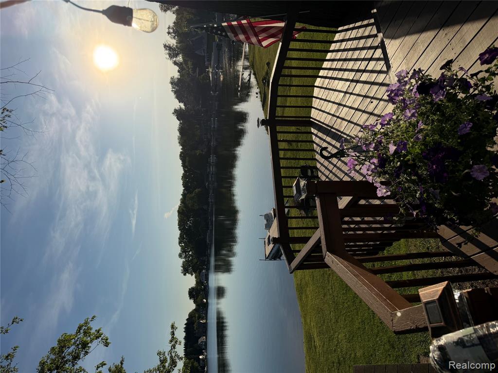 1717 Triangle Lake Road Howell, MI 48843 - Photo 10 of 58