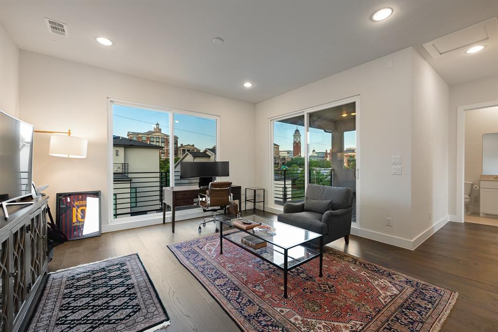 4113 Entrada Way Dallas, TX 75219 - Photo 25 of 32 Third floor living space.