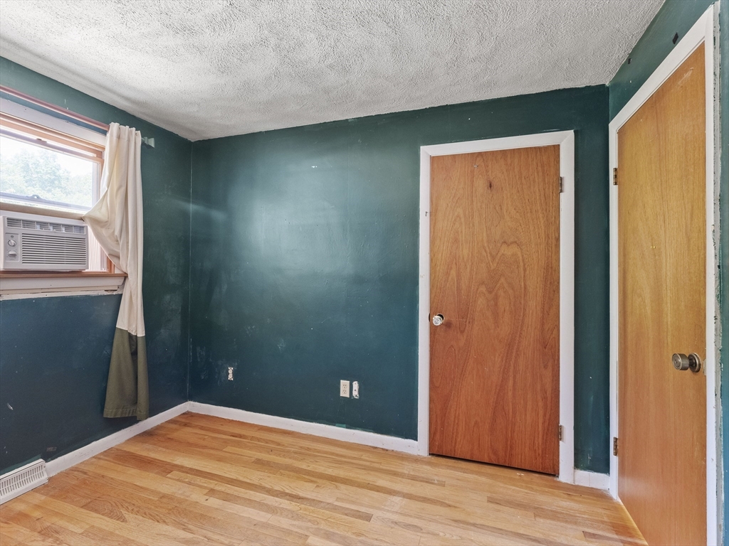 27 Old Jacobs Road Georgetown, MA 01833 - Photo 14 of 32 Gallery Image 14