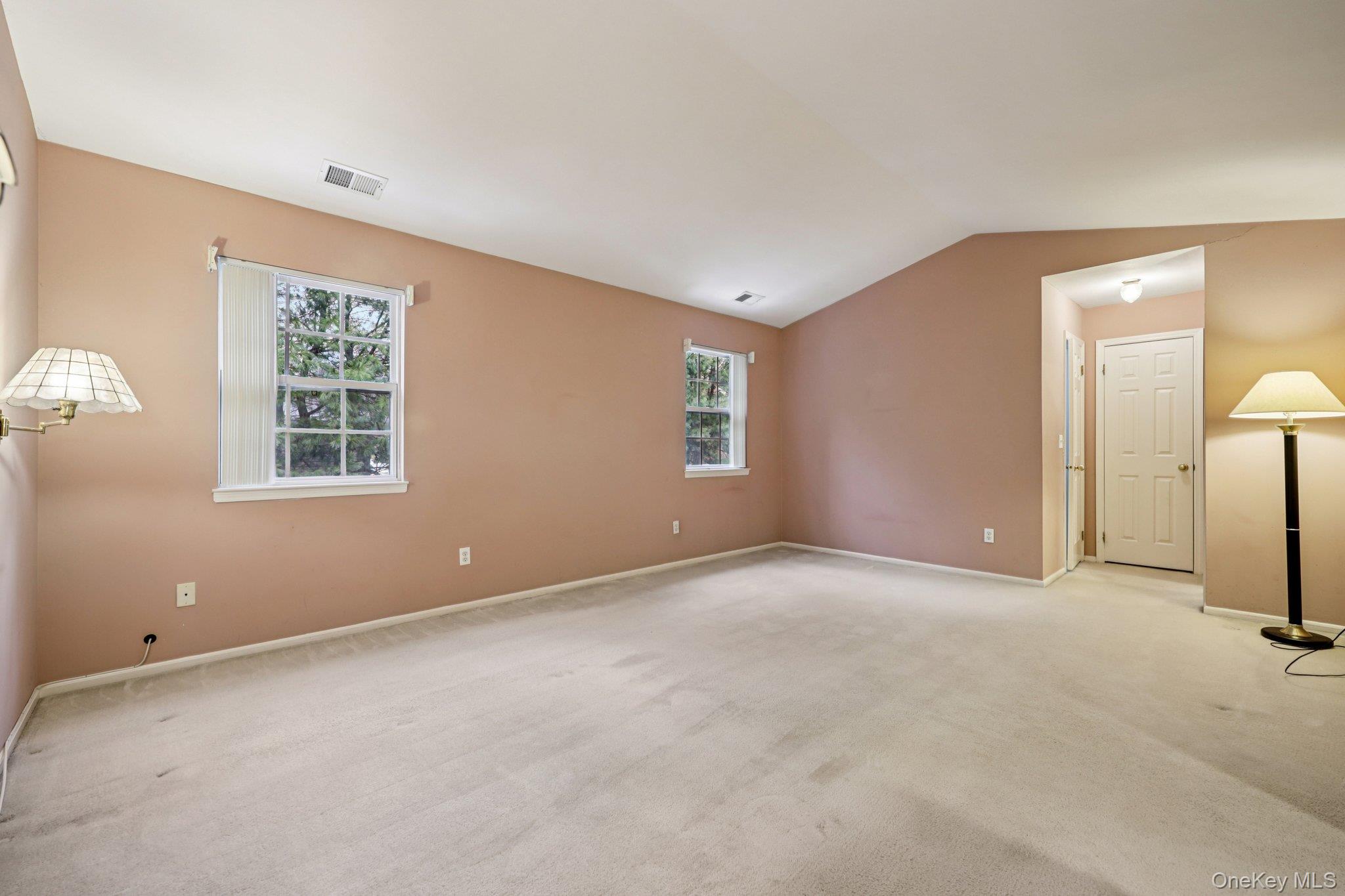 3 Springwood Lane Huntington, NY 11743 - Photo 19 of 40