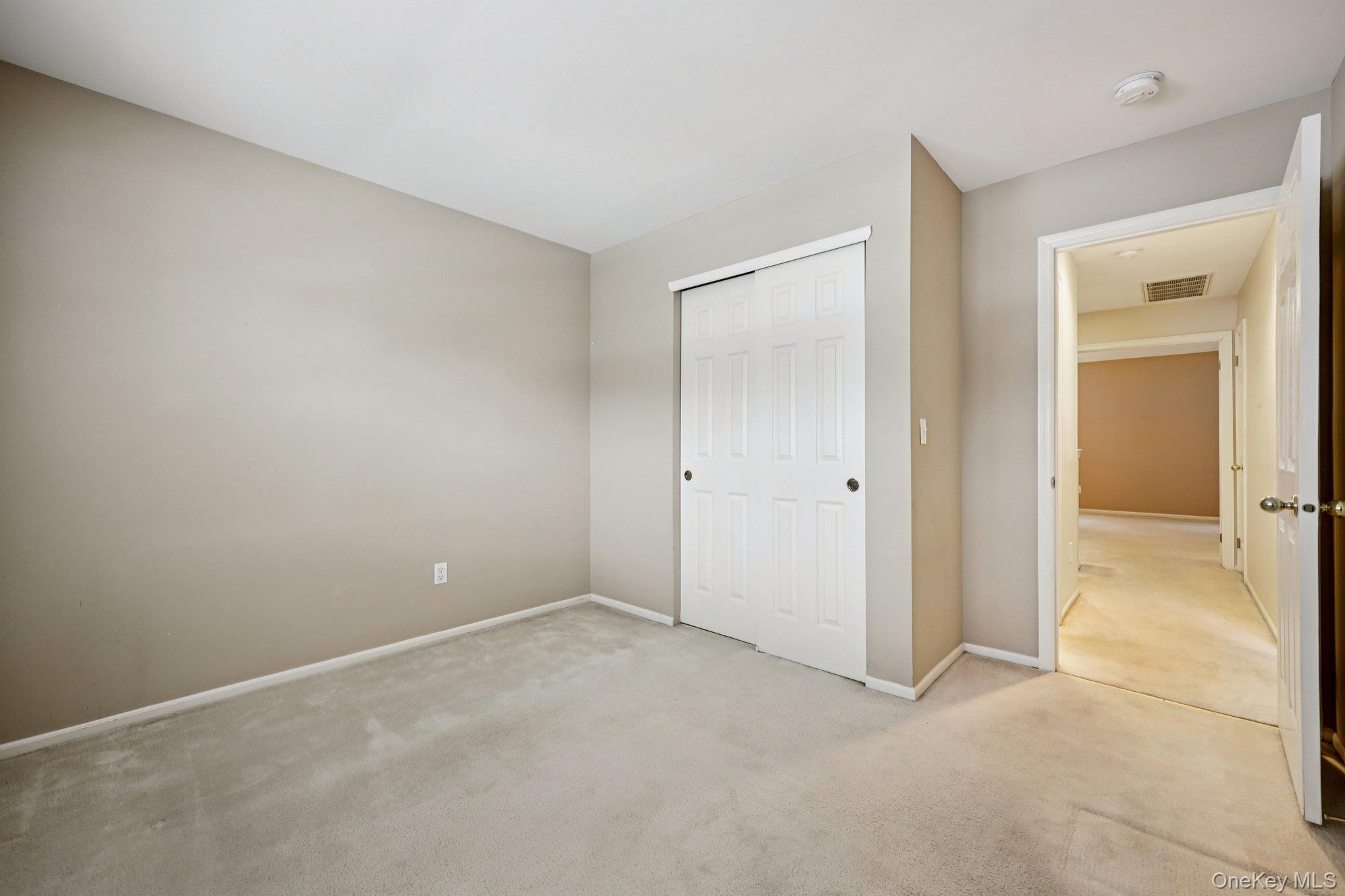 3 Springwood Lane Huntington, NY 11743 - Photo 25 of 40