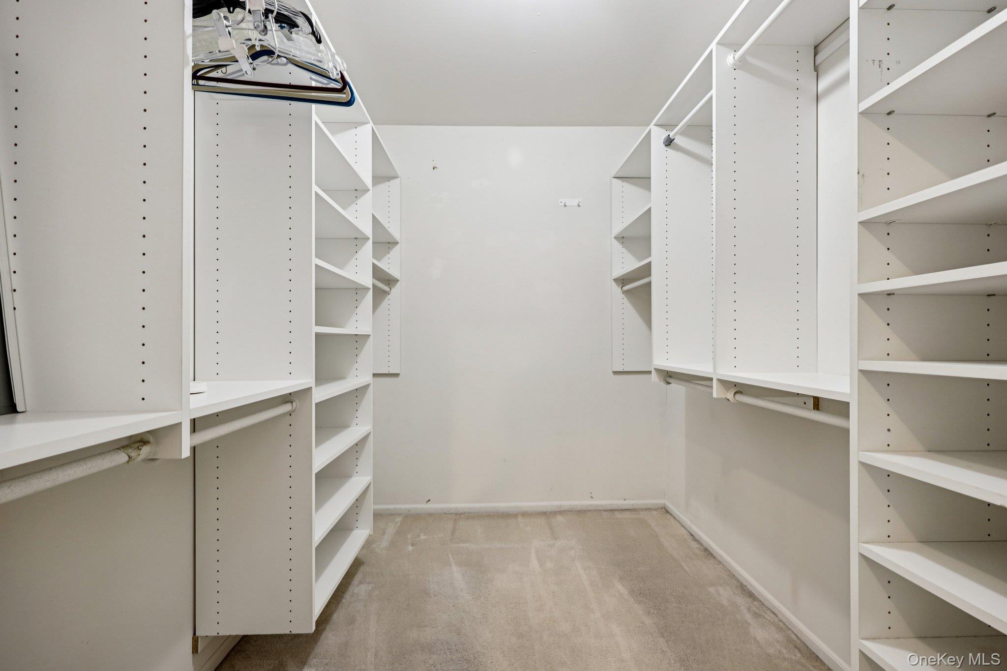 3 Springwood Lane Huntington, NY 11743 - Photo 32 of 40