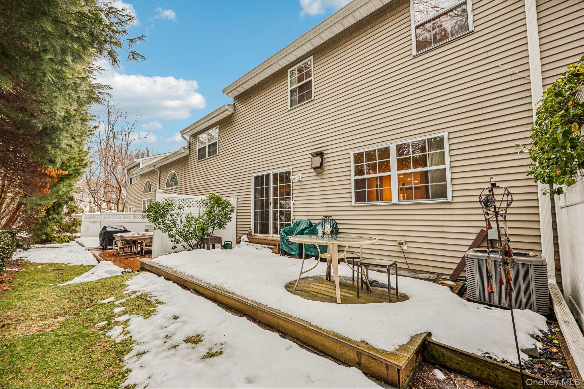 3 Springwood Lane Huntington, NY 11743 - Photo 34 of 40