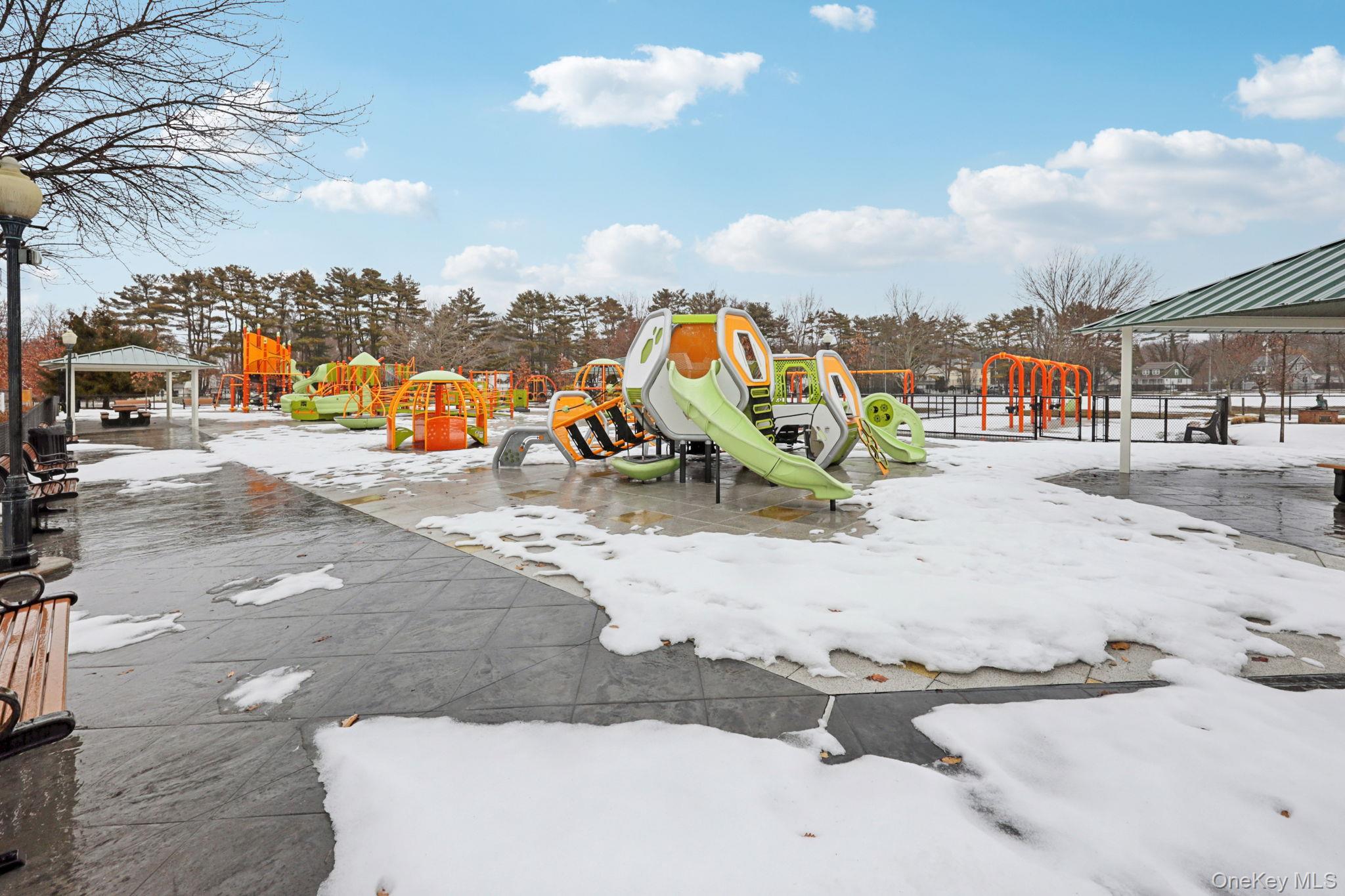 3 Springwood Lane Huntington, NY 11743 - Photo 38 of 40