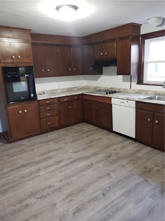 45 Edgemere Road Pawtucket, RI 02861 - Photo 5 of 22 Gallery Image 5