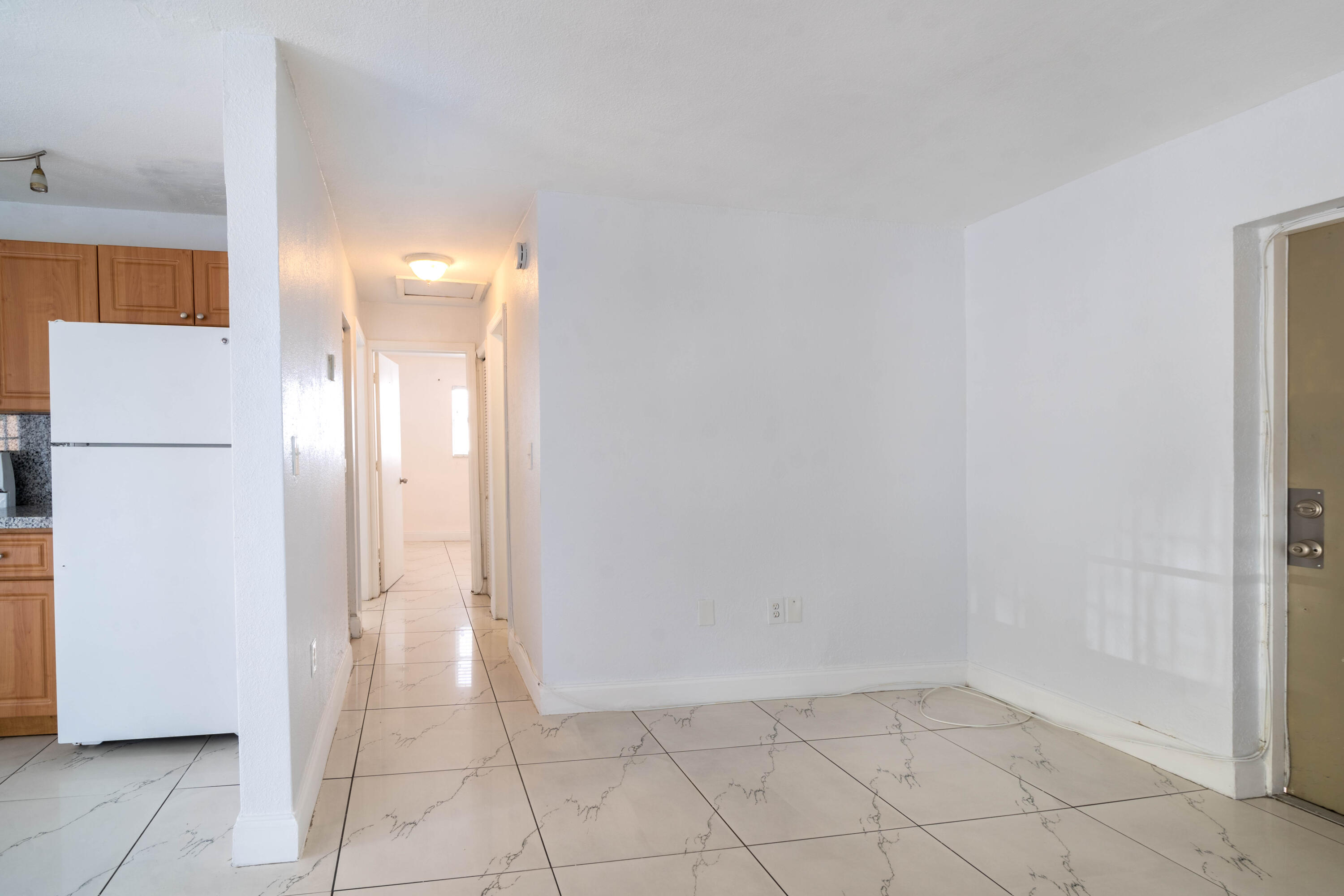 1028 Southwest 2nd Street, Unit 4 Miami, FL 33130 - Photo 11 of 27 10 (1 of 1)