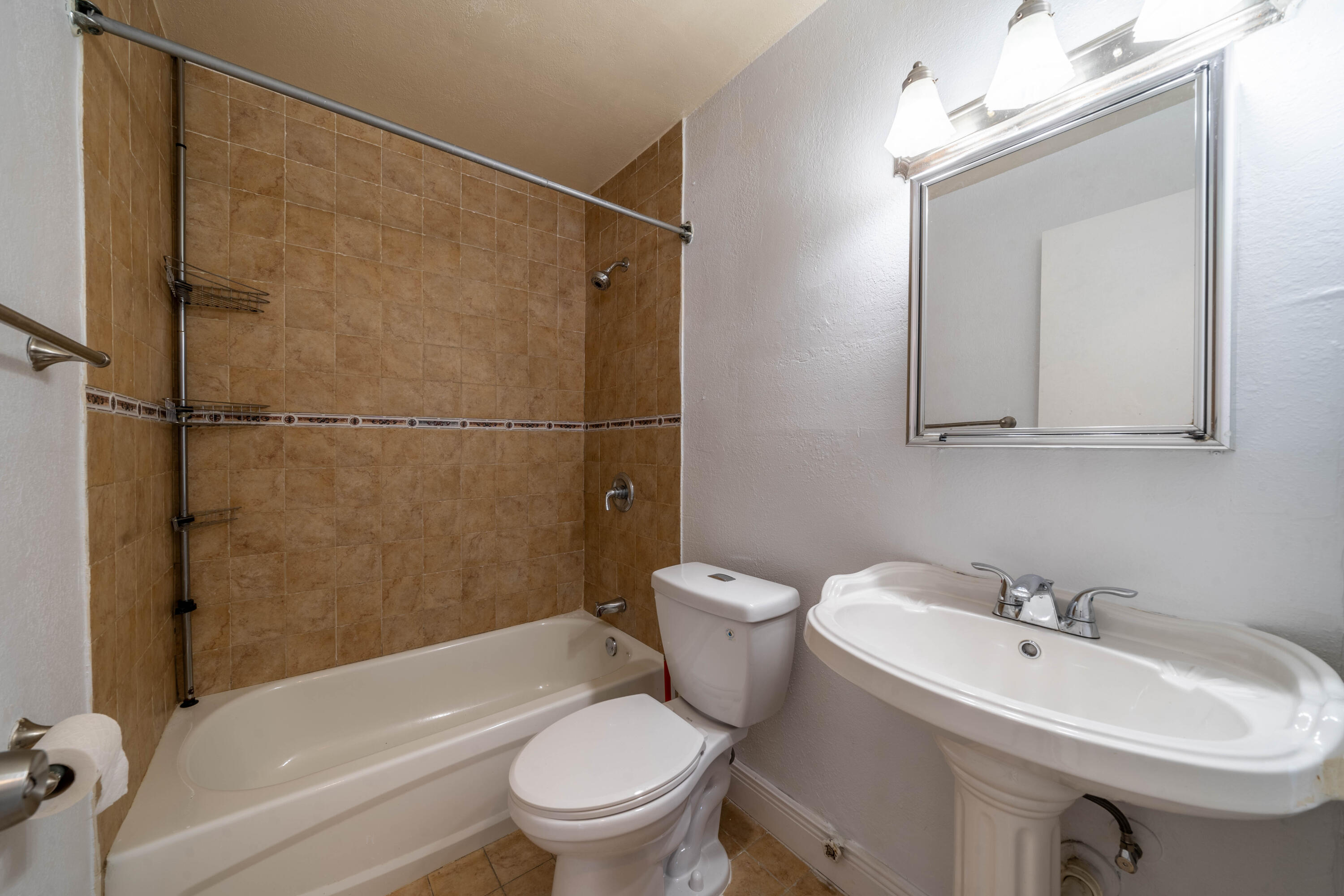 1028 Southwest 2nd Street, Unit 4 Miami, FL 33130 - Photo 13 of 27 12 (1 of 1)