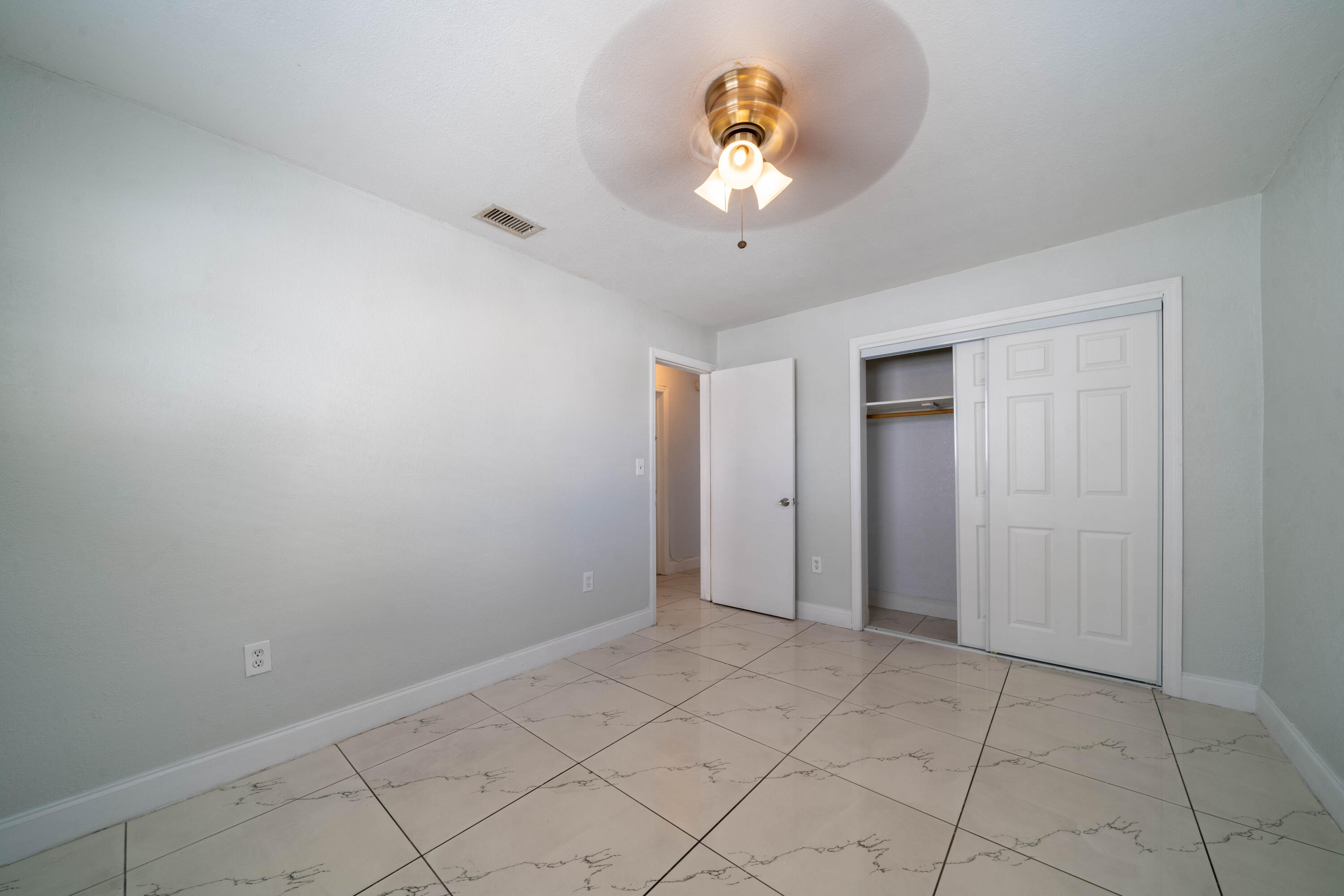 1028 Southwest 2nd Street, Unit 4 Miami, FL 33130 - Photo 17 of 27 16 (1 of 1)