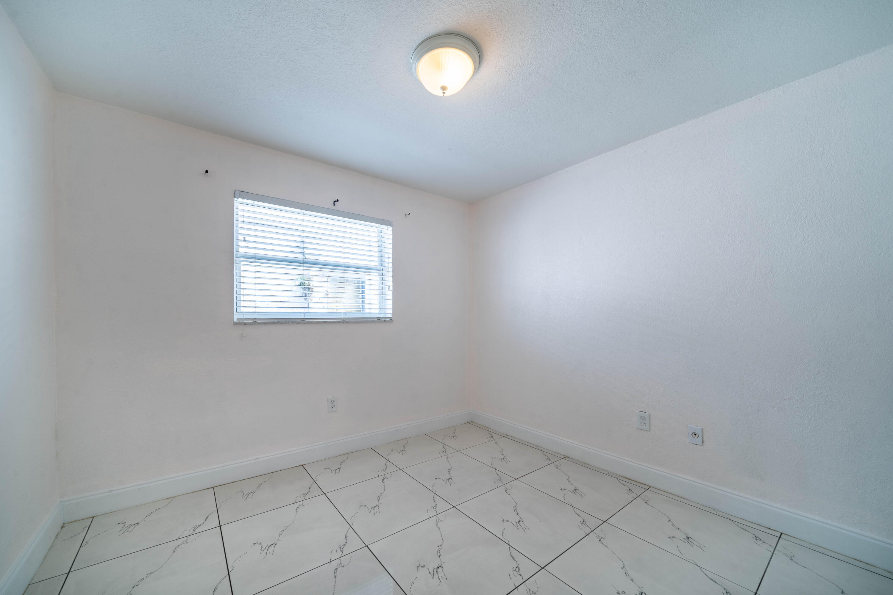 1028 Southwest 2nd Street, Unit 4 Miami, FL 33130 - Photo 19 of 27 18 (1 of 1)