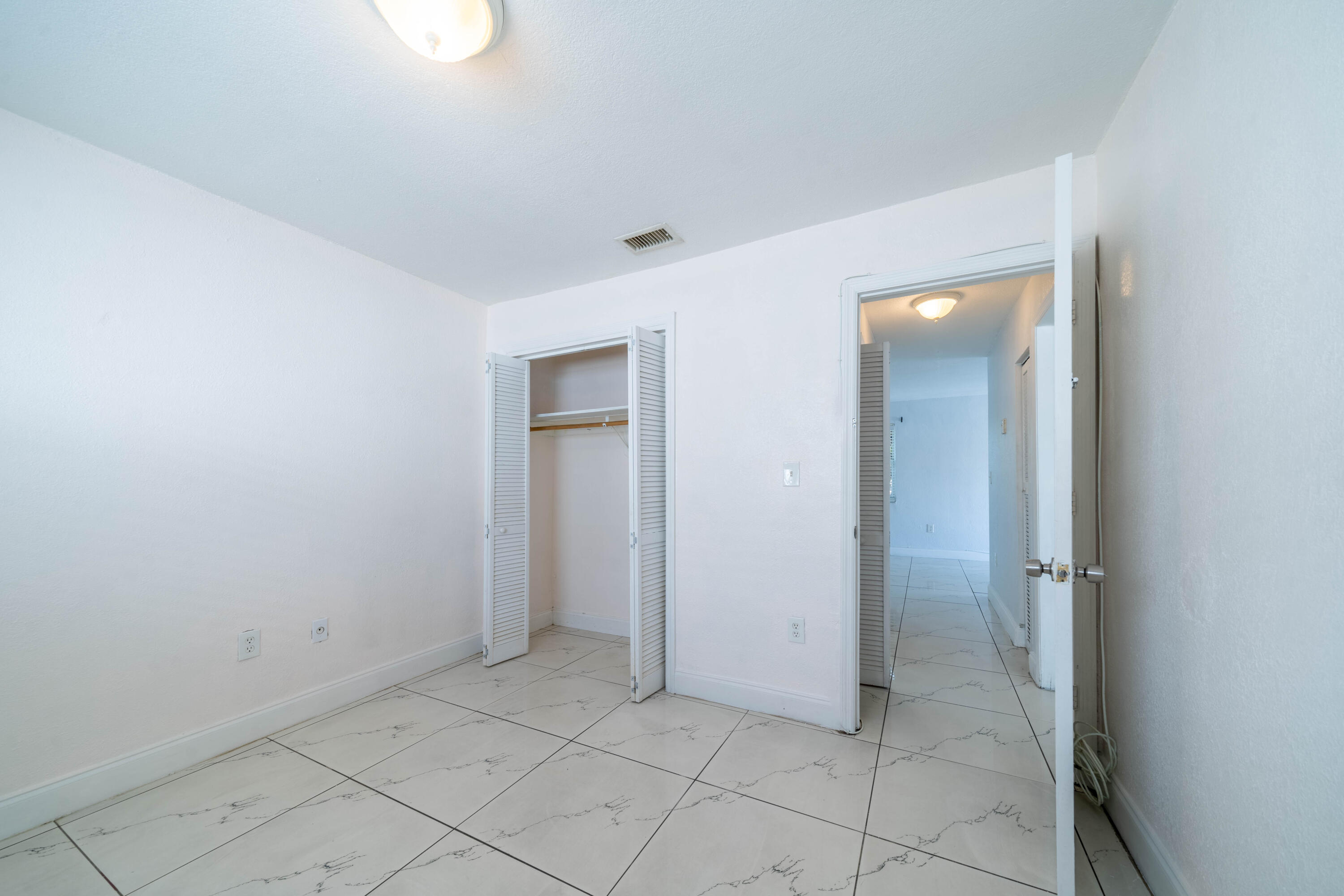 1028 Southwest 2nd Street, Unit 4 Miami, FL 33130 - Photo 20 of 27 19 (1 of 1)