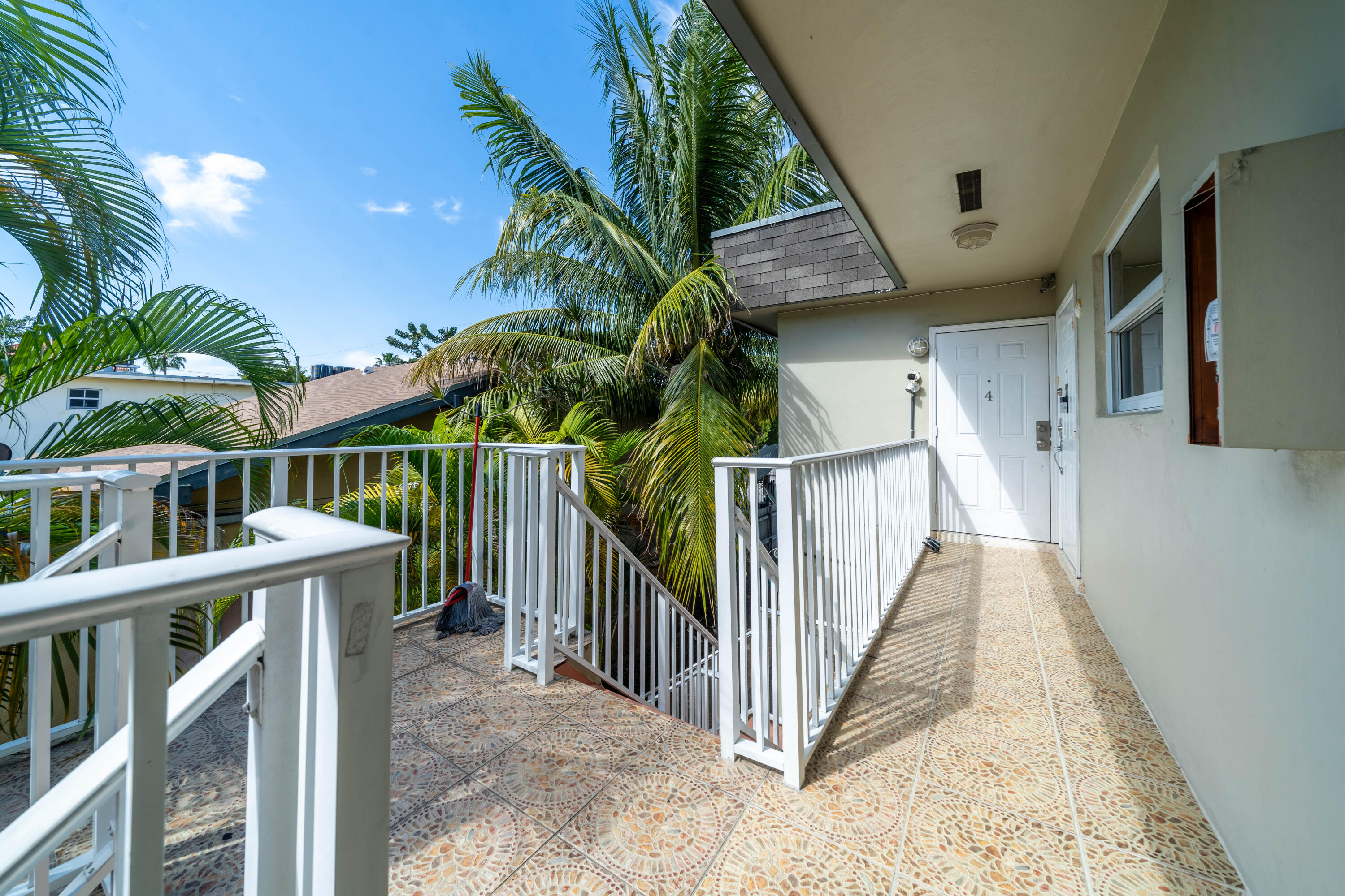 1028 Southwest 2nd Street, Unit 4 Miami, FL 33130 - Photo 23 of 27 22 (1 of 1)