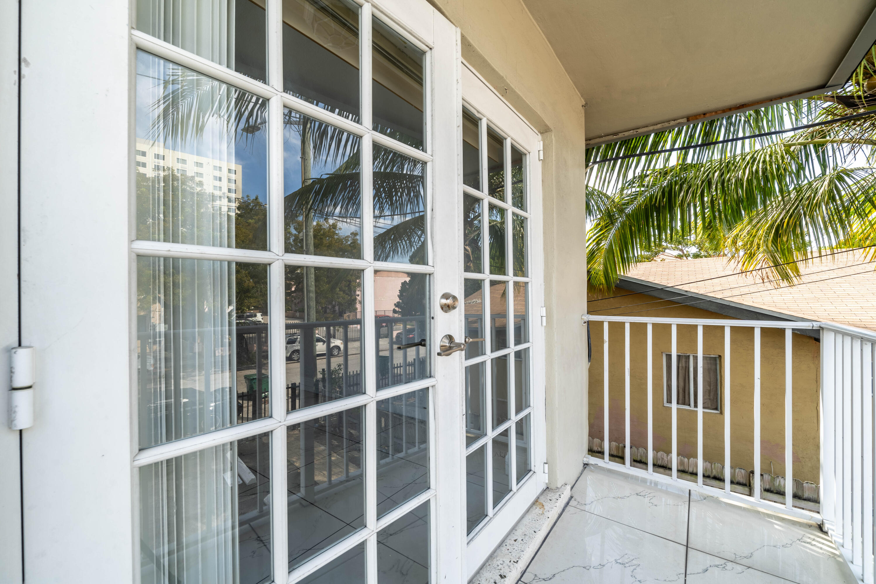 1028 Southwest 2nd Street, Unit 4 Miami, FL 33130 - Photo 9 of 27 8 (1 of 1)