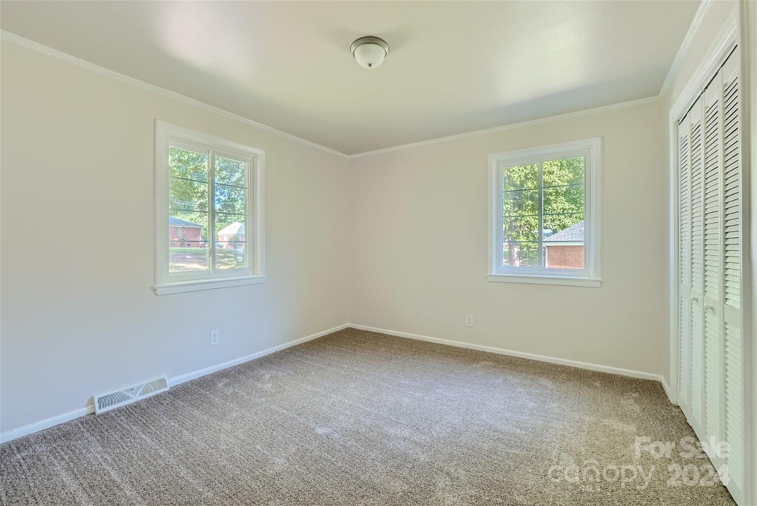 3226 Minnesota Road Charlotte, NC 28208 - Photo 6 of 12 Gallery Image 6
