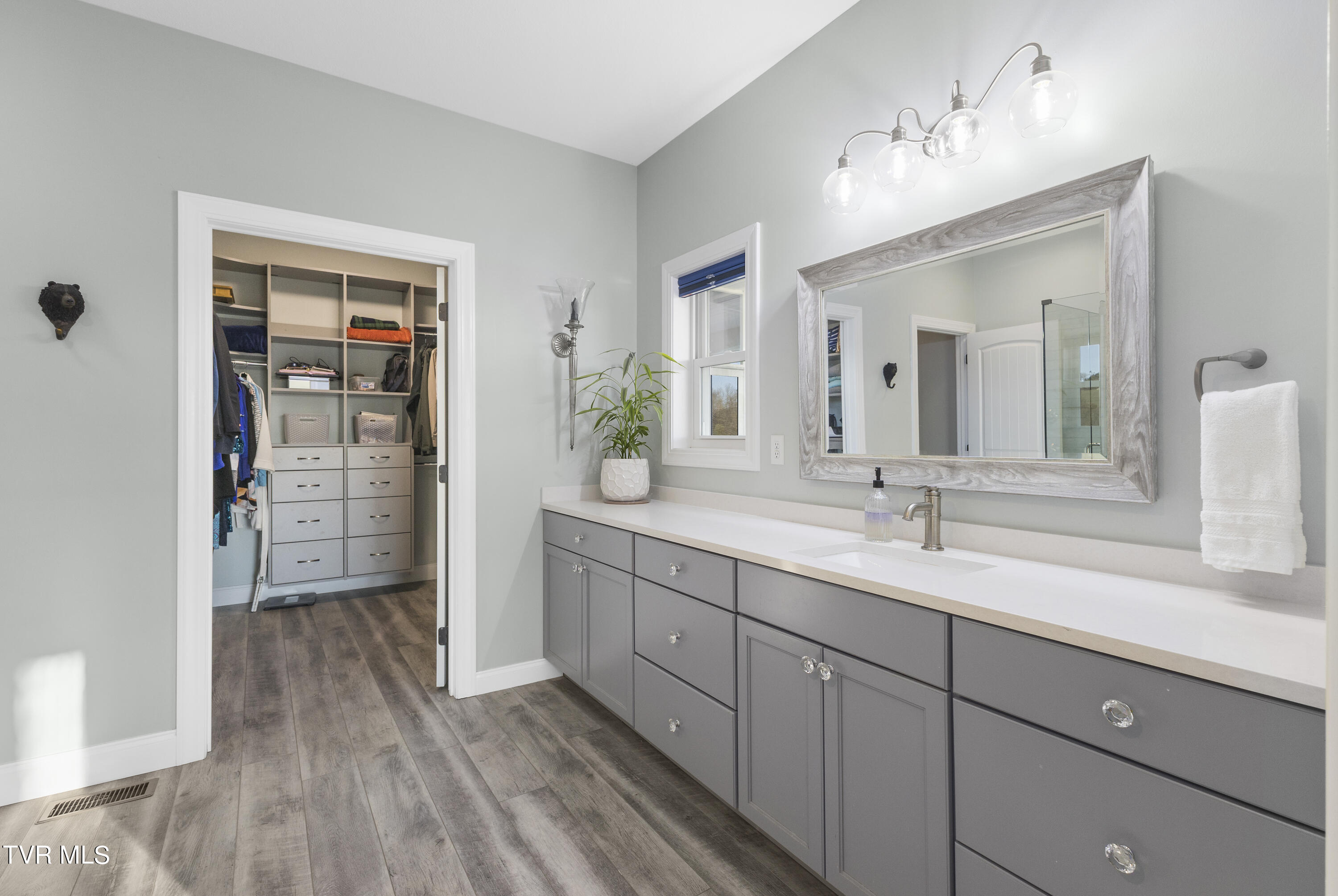 945 West Allens Bridge Road Greeneville, TN 37743 - Photo 19 of 53 19