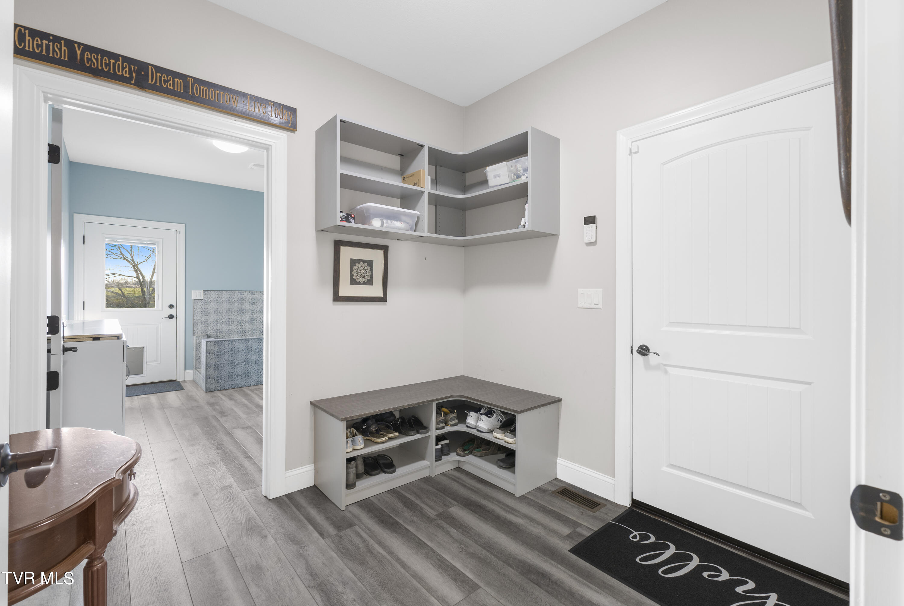 945 West Allens Bridge Road Greeneville, TN 37743 - Photo 21 of 53 21