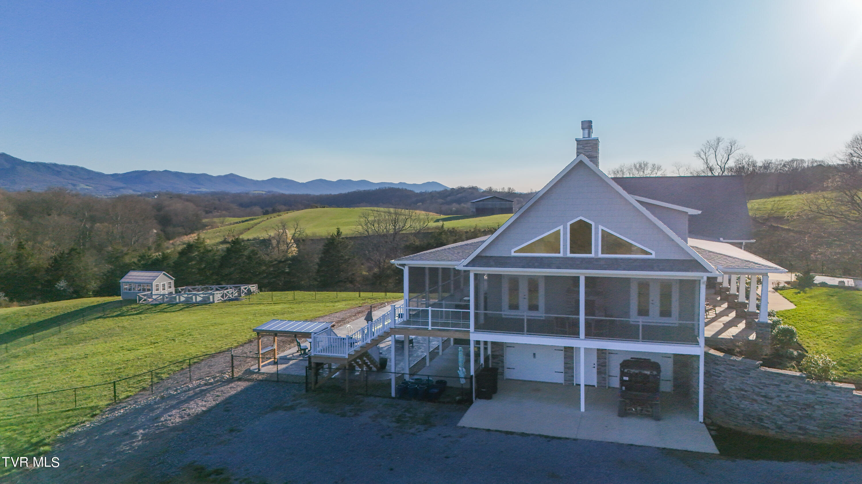 945 West Allens Bridge Road Greeneville, TN 37743 - Photo 41 of 53 41