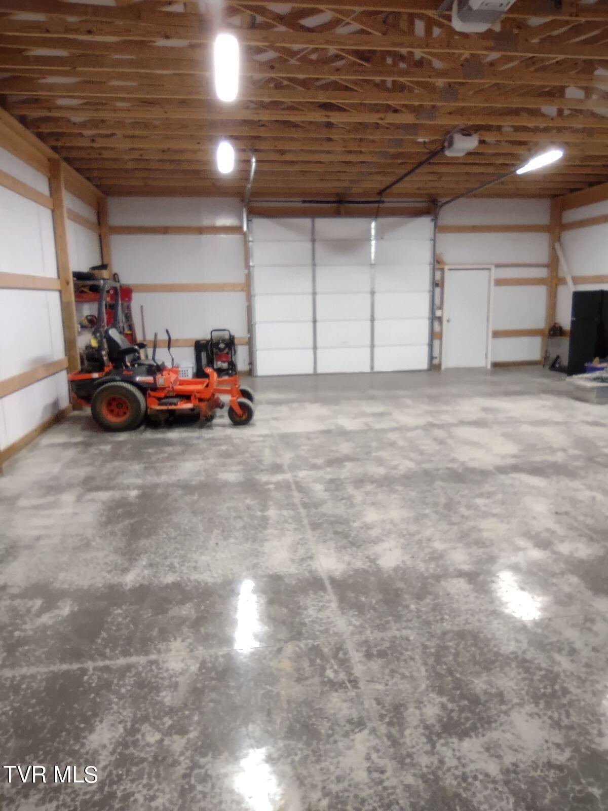 945 West Allens Bridge Road Greeneville, TN 37743 - Photo 42 of 53 Garage - 1