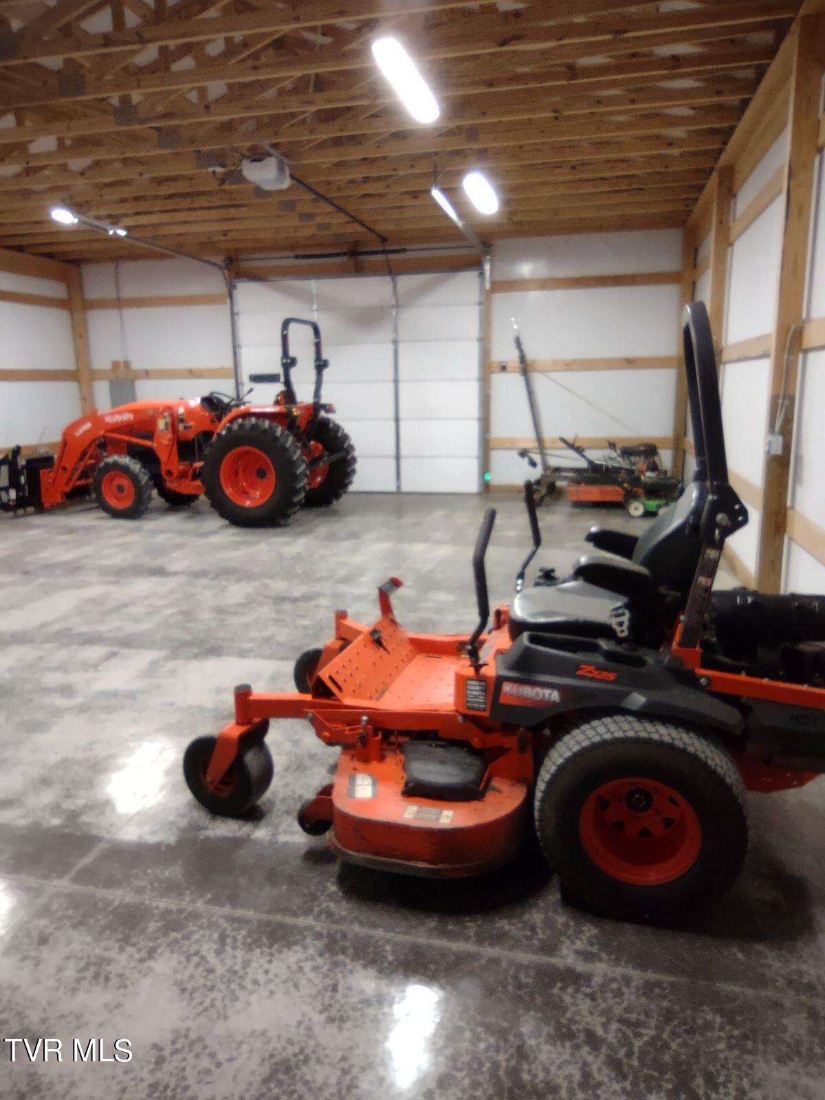 945 West Allens Bridge Road Greeneville, TN 37743 - Photo 43 of 53 Garage 2