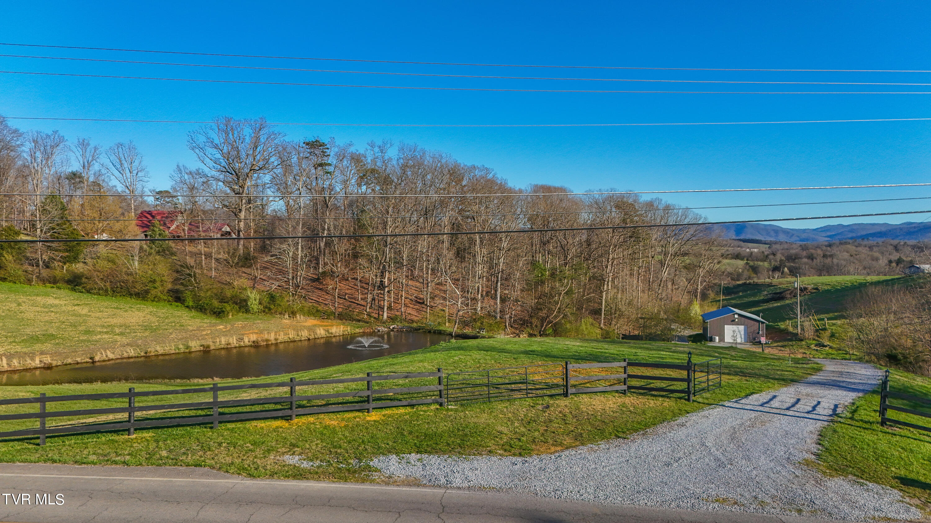 945 West Allens Bridge Road Greeneville, TN 37743 - Photo 44 of 53 42 (1)