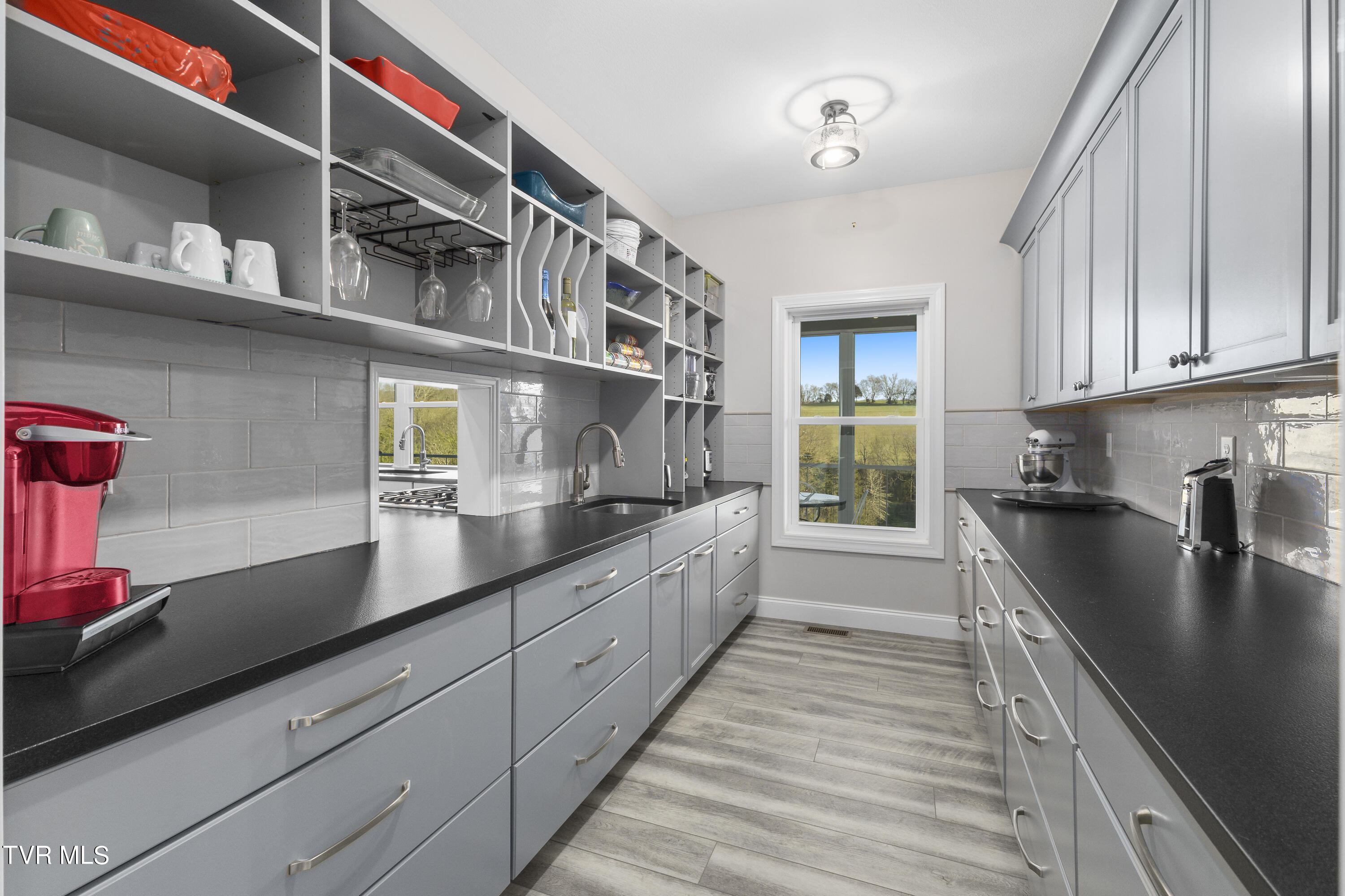 945 West Allens Bridge Road Greeneville, TN 37743 - Photo 9 of 53 11