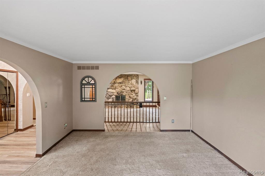 945 East Gunn Road Rochester, MI 48306 - Photo 41 of 55