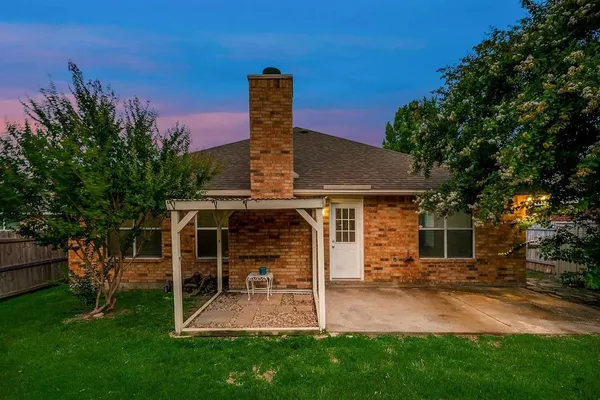 $2,500 | 4403 New Meadow Drive, Mansfield, TX 76063