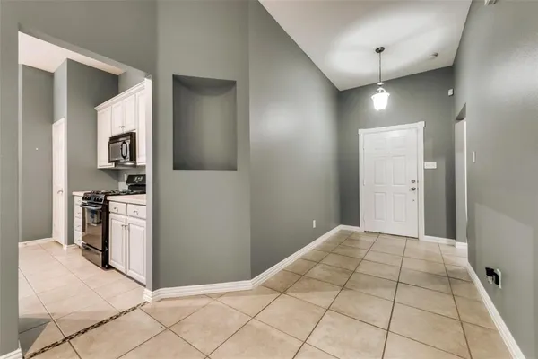 $2,500 | 4403 New Meadow Drive, Mansfield, TX 76063