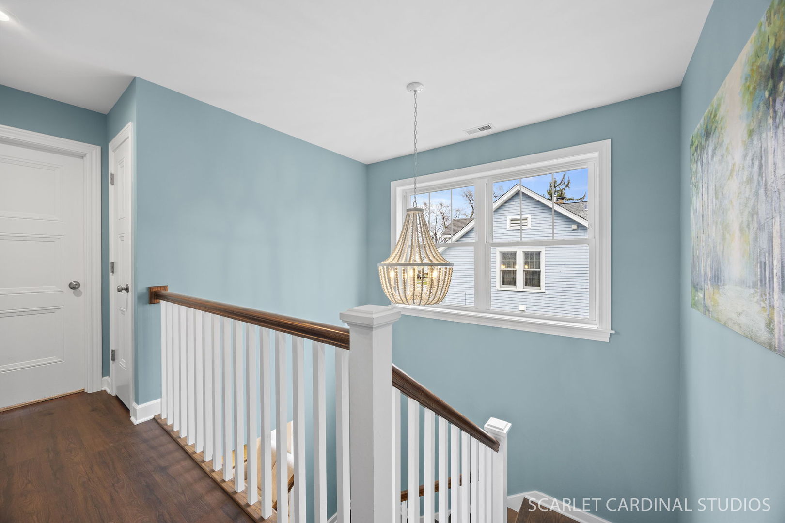 314 East Jefferson Avenue Wheaton, IL 60187 - Photo 22 of 41 a view of a hallway with windows