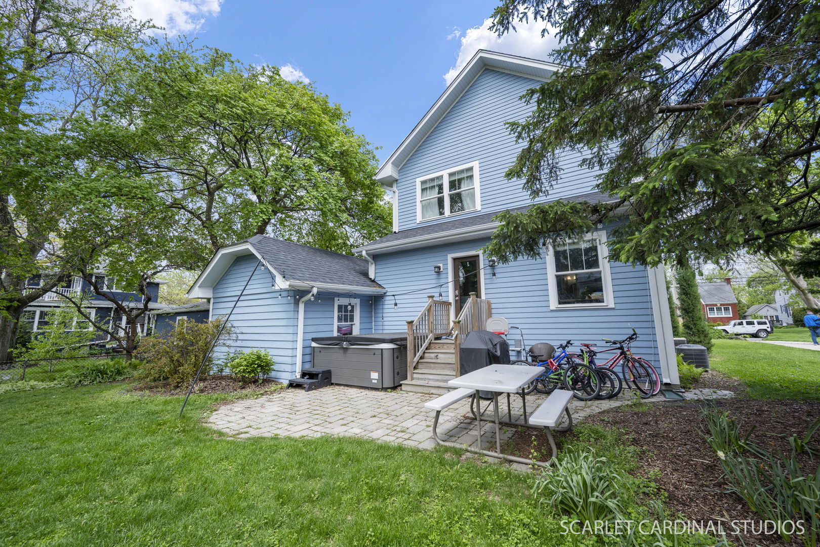 314 East Jefferson Avenue Wheaton, IL 60187 - Photo 36 of 41 a view of a house with a yard and sitting area