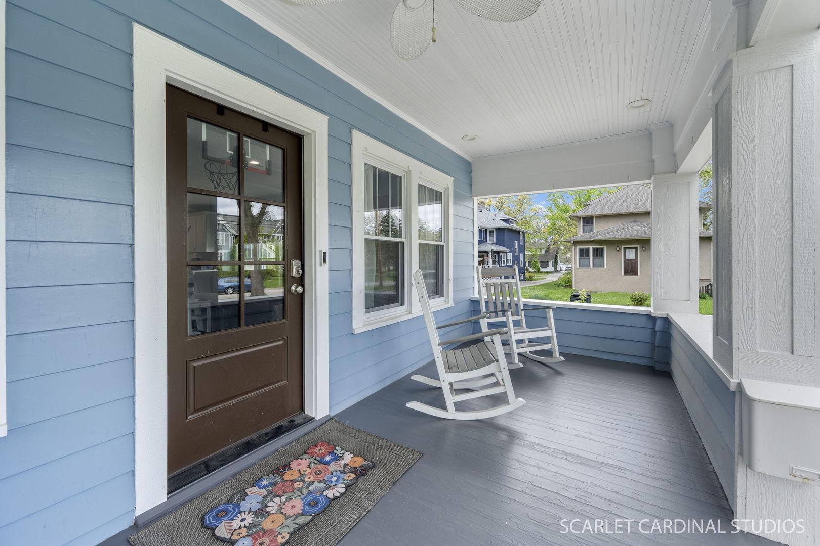 314 East Jefferson Avenue Wheaton, IL 60187 - Photo 6 of 41 a balcony with furniture and a window