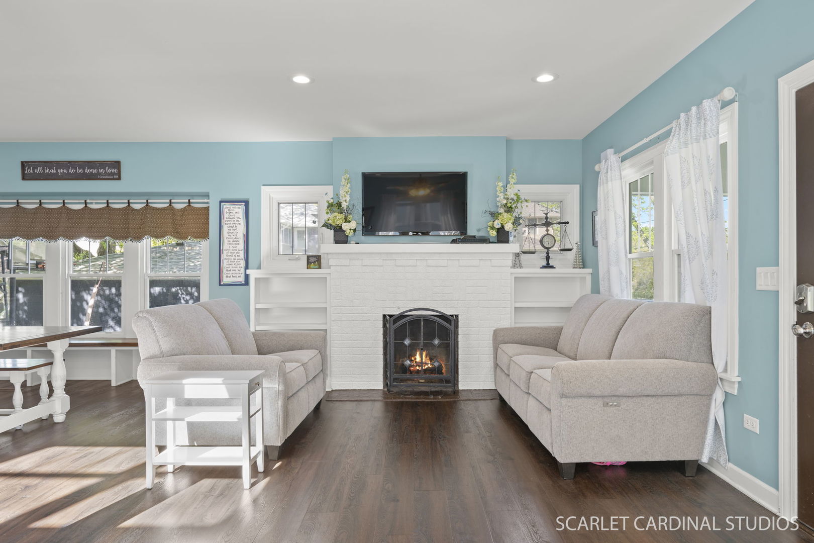 314 East Jefferson Avenue Wheaton, IL 60187 - Photo 10 of 41 a living room with furniture and a fireplace