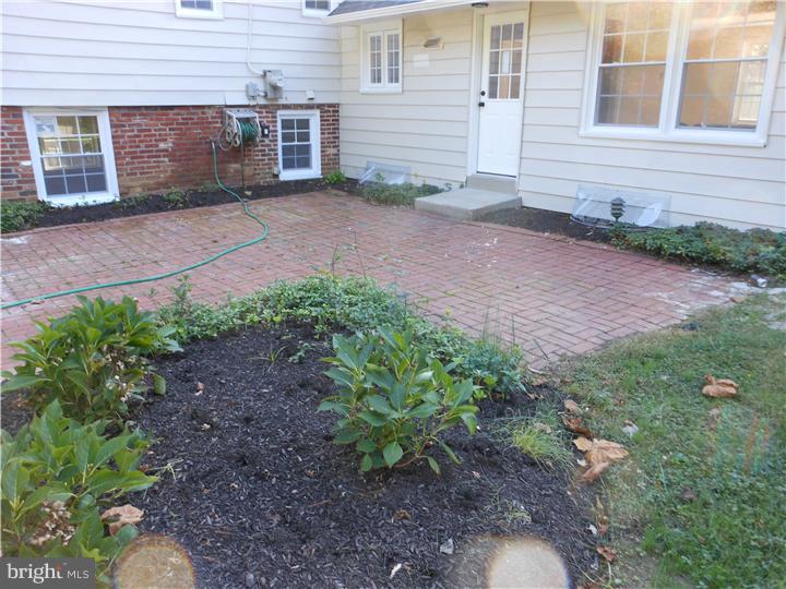 99 Sullivan Road Wayne, PA 19087 - Photo 3 of 16 Patio