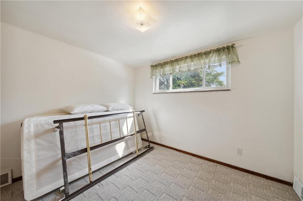 290 Wheeler Avenue McKees Rocks, PA 15136 - Photo 14 of 27 Gallery Image 14