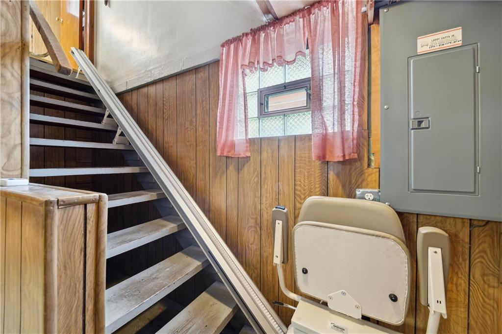 290 Wheeler Avenue McKees Rocks, PA 15136 - Photo 16 of 27 Gallery Image 16