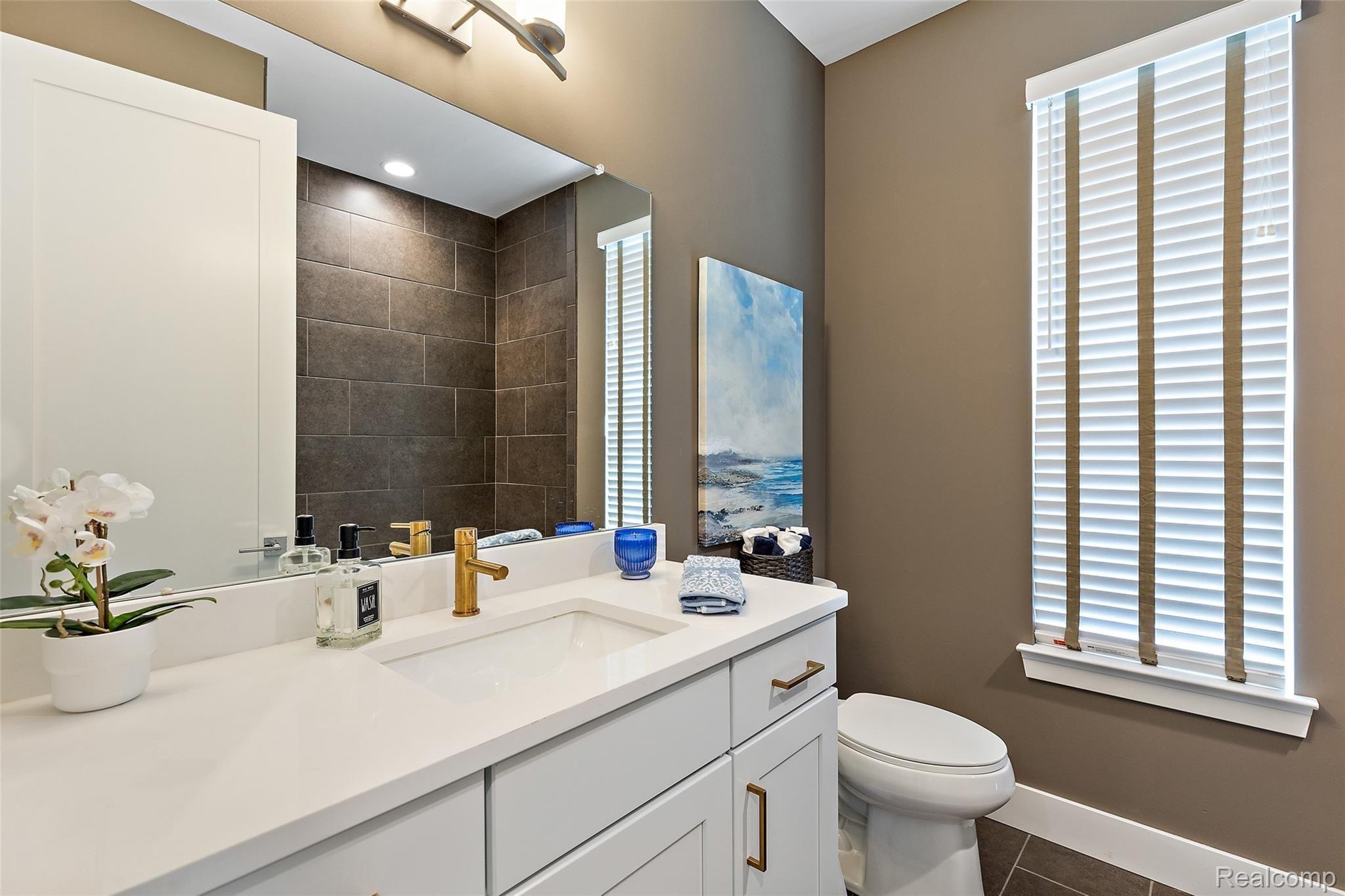 184 Mulberry Lane Rochester, MI 48309 - Photo 35 of 50 2543 Middleton-36.jpg