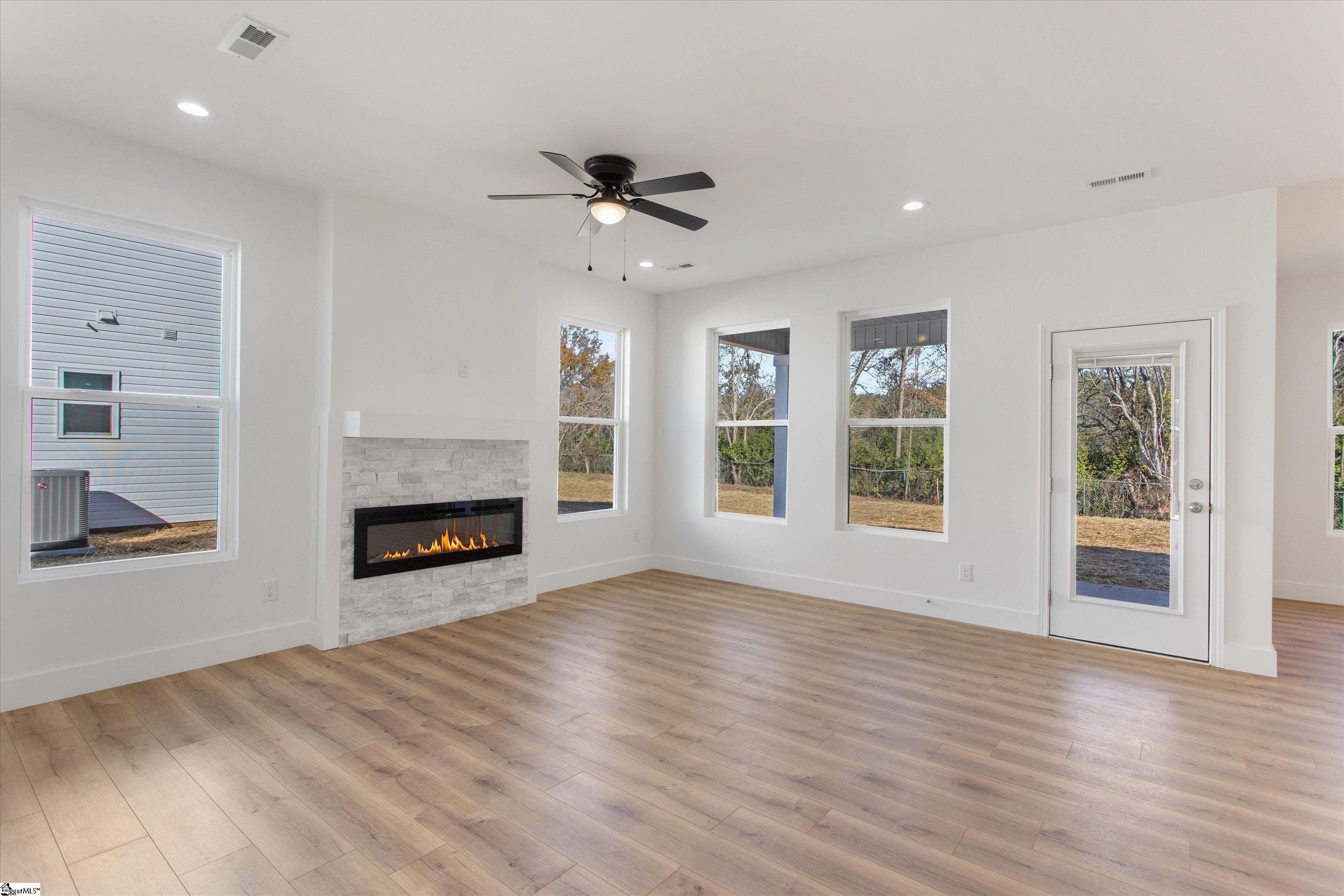 107 Sherwood Road Easley, SC 29640 - Photo 3 of 19