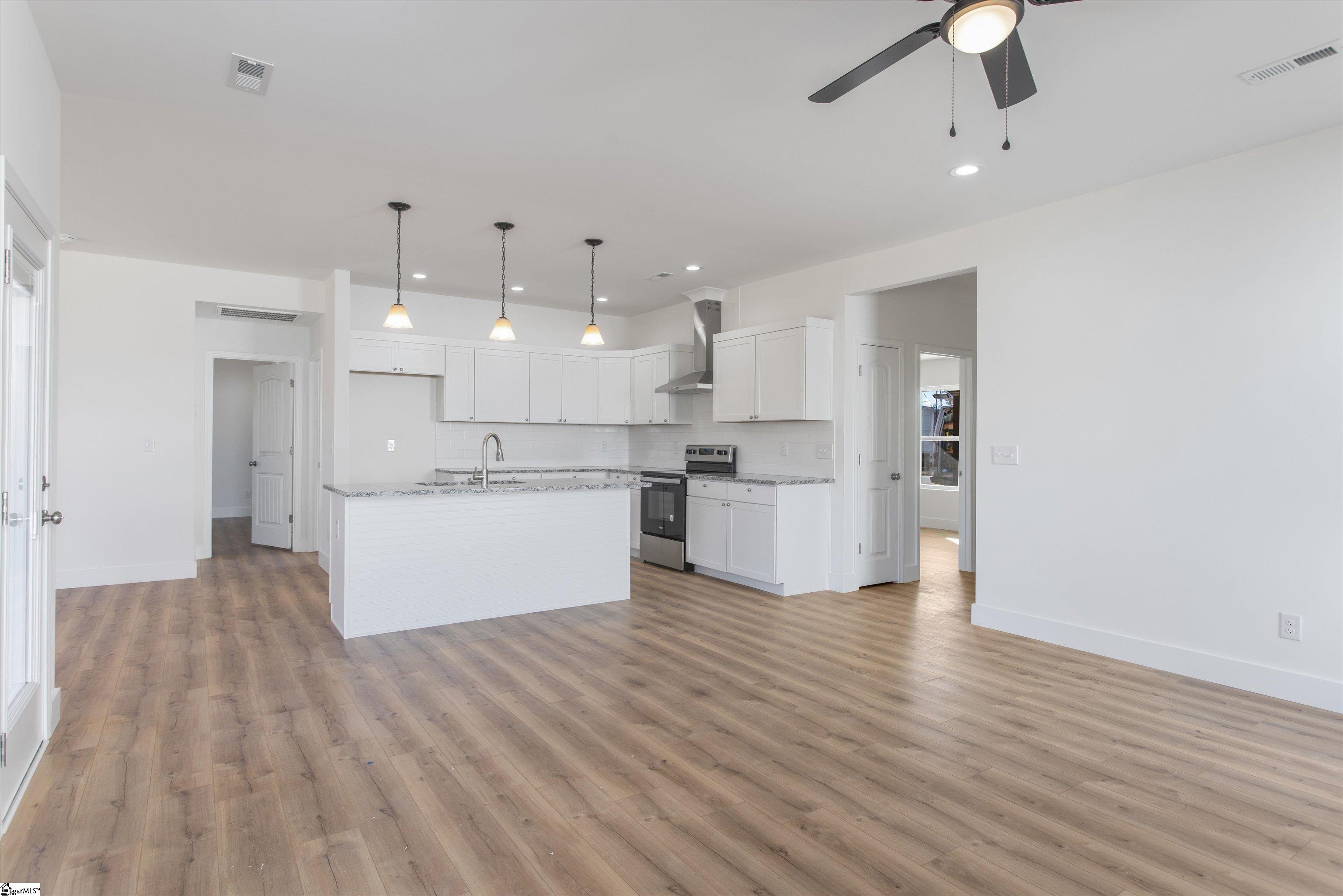 107 Sherwood Road Easley, SC 29640 - Photo 8 of 19