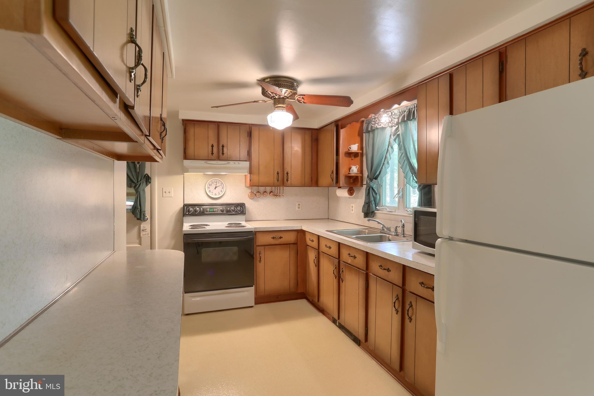 445 Cassel Road Manchester, PA 17345 - Photo 13 of 32 Gallery Image 13