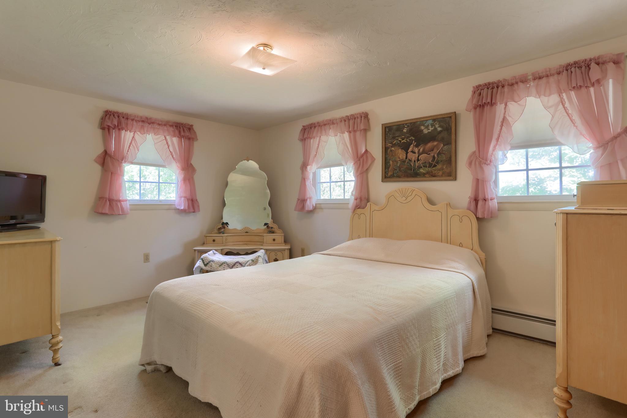 445 Cassel Road Manchester, PA 17345 - Photo 17 of 32 Gallery Image 17