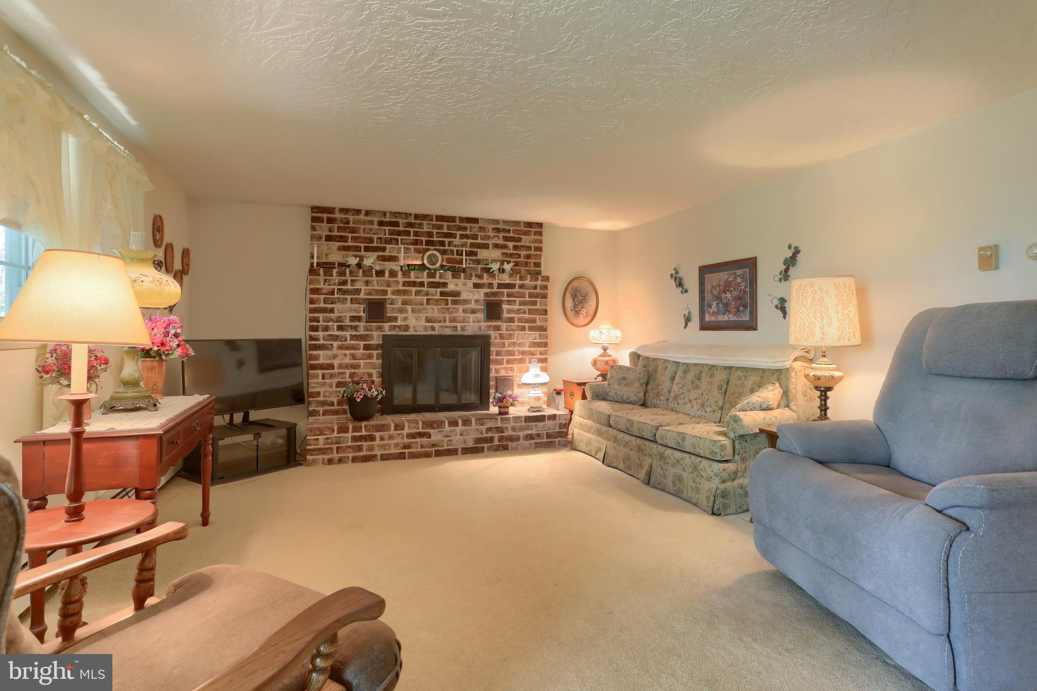 445 Cassel Road Manchester, PA 17345 - Photo 7 of 32 Gallery Image 7