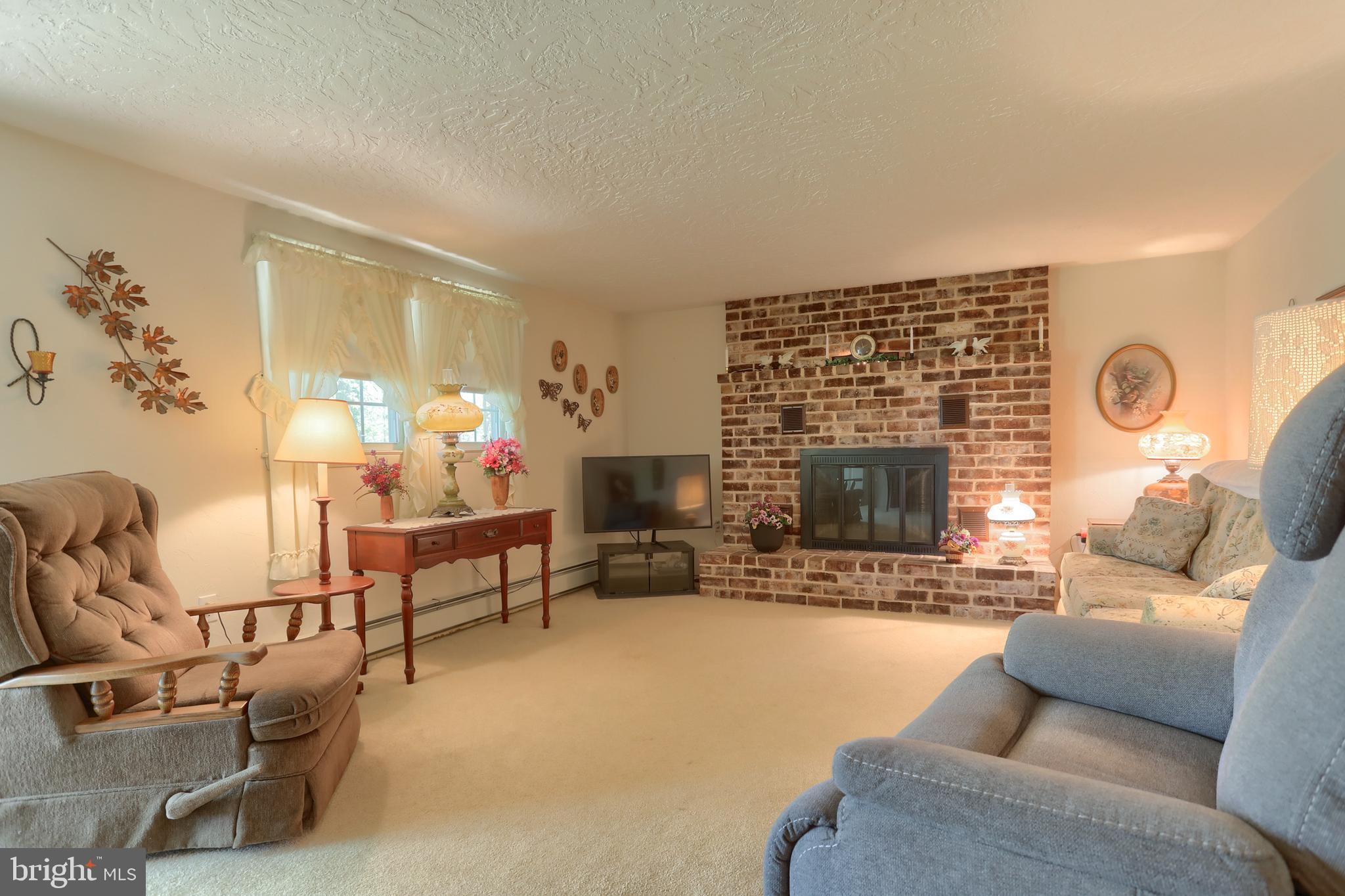 445 Cassel Road Manchester, PA 17345 - Photo 8 of 32 Gallery Image 8