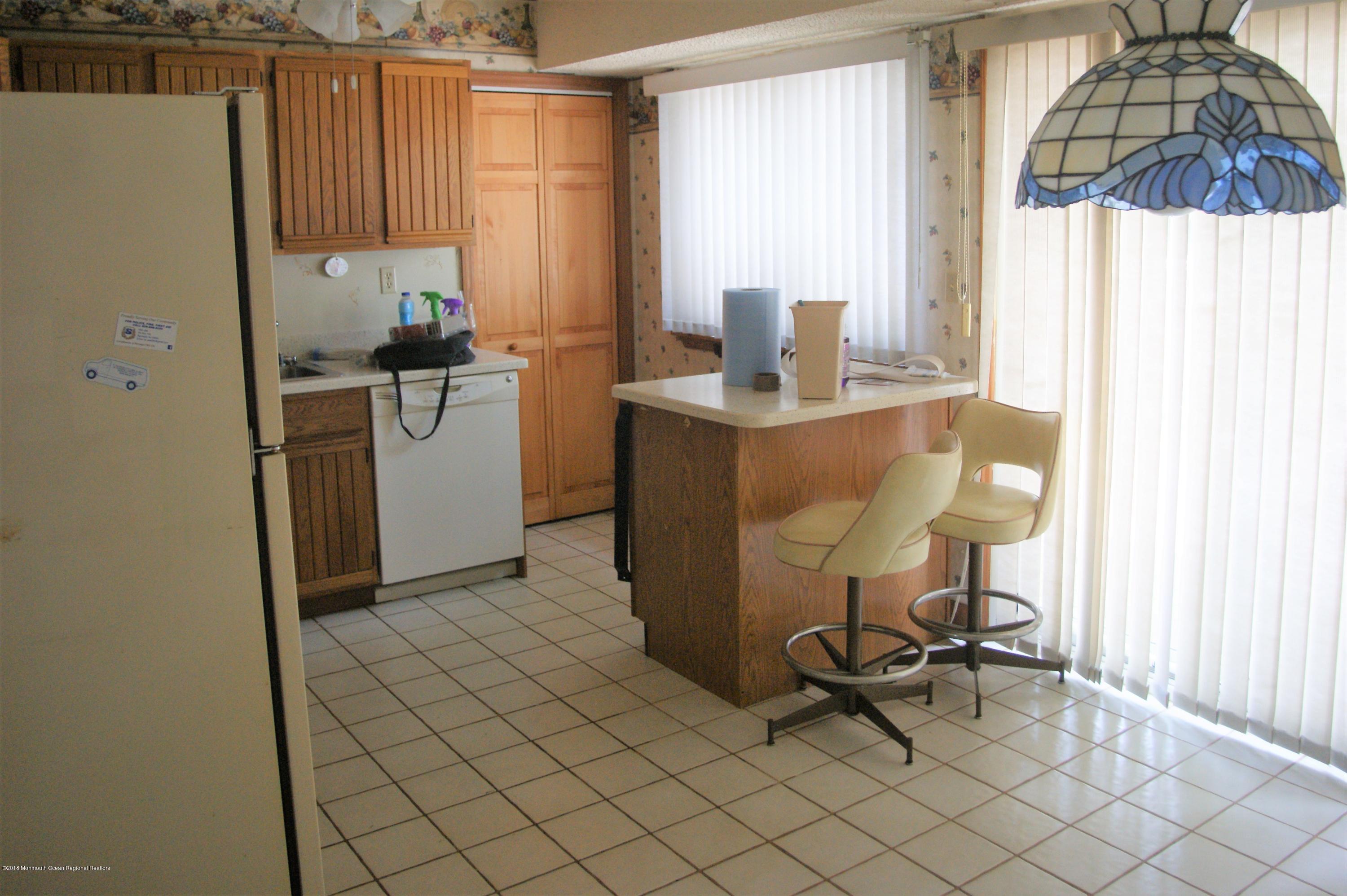 14 Anchor Road Barnegat, NJ 08005 - Photo 5 of 8 DSC06521