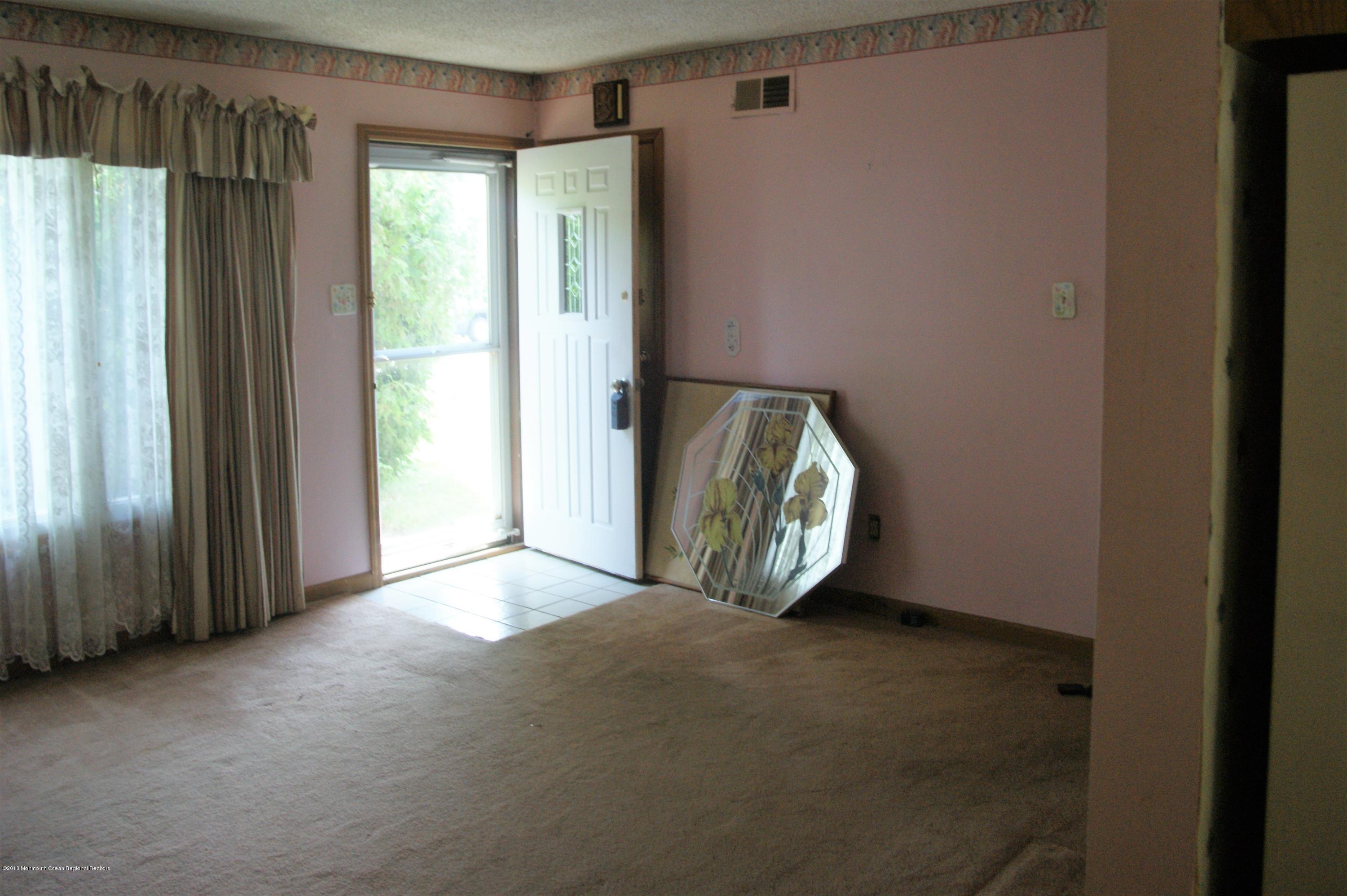 14 Anchor Road Barnegat, NJ 08005 - Photo 7 of 8 DSC06523