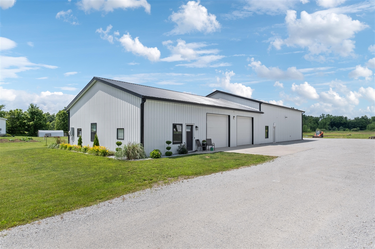 7062 Brooks Road Clarksville, MI 48815 - Photo 2 of 70