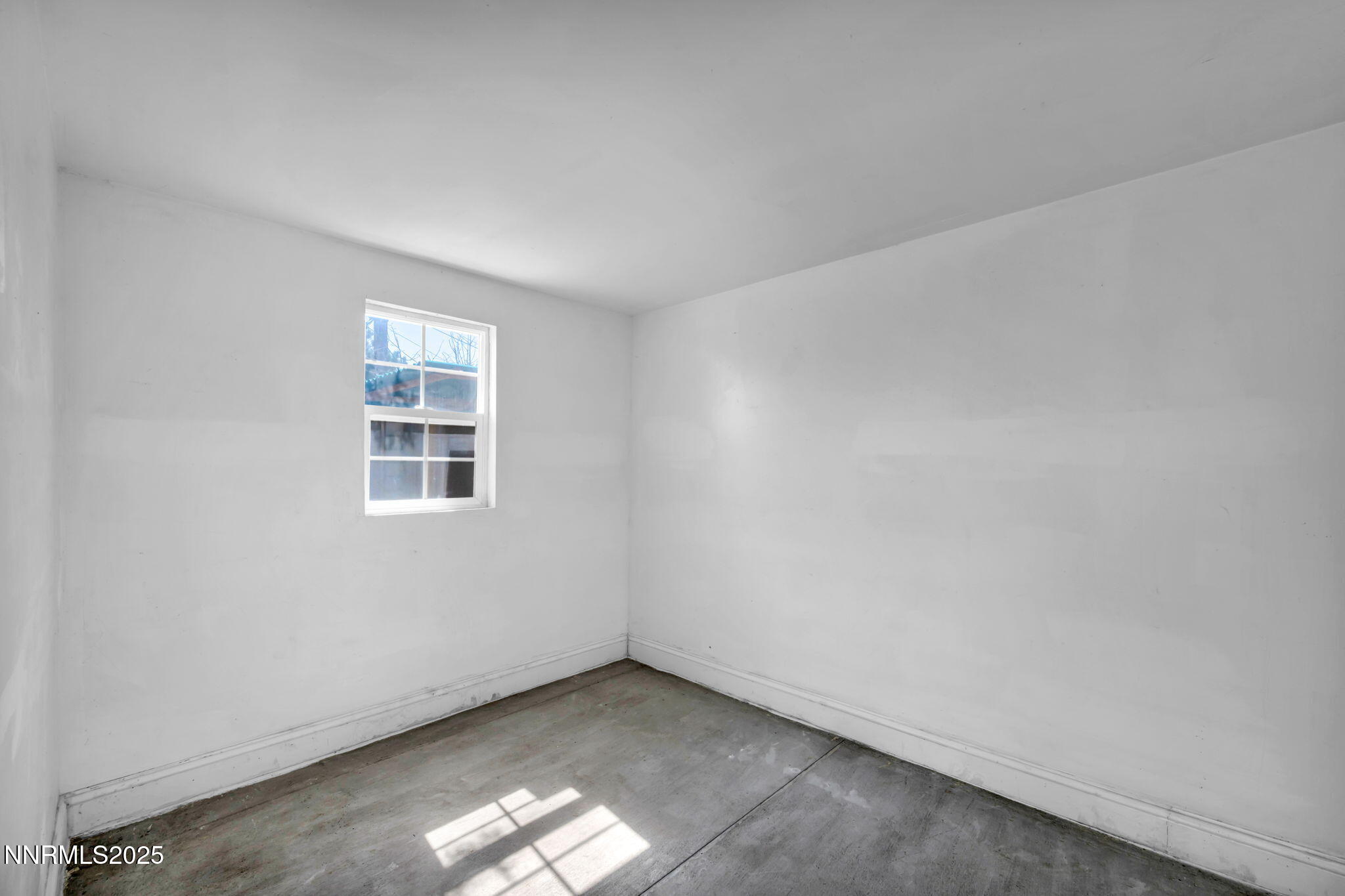 3570 West 7th Street Reno, NV 89503 - Photo 32 of 45 an empty room with windows