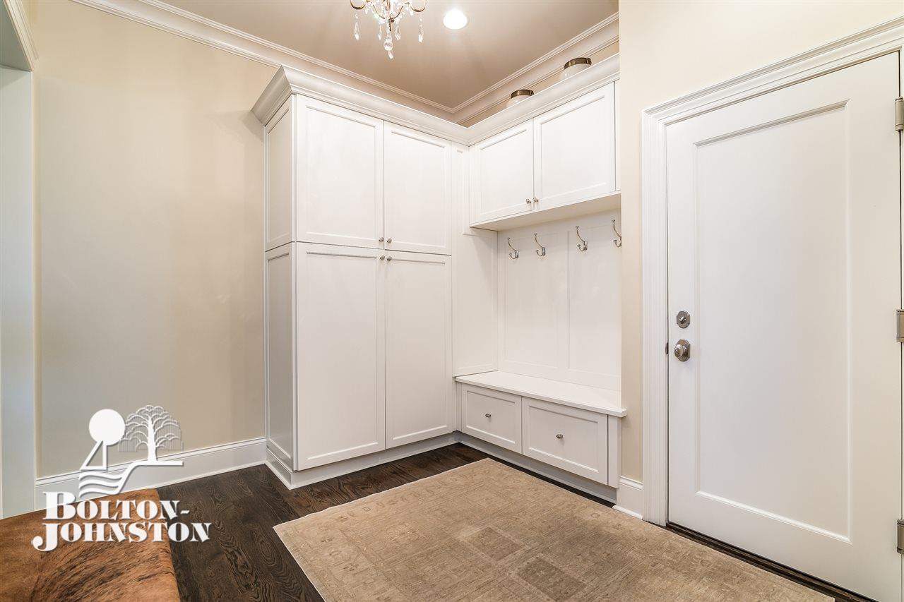 655 Lake Shore Road Grosse Pointe, MI 48236 - Photo 31 of 86 Mud Room