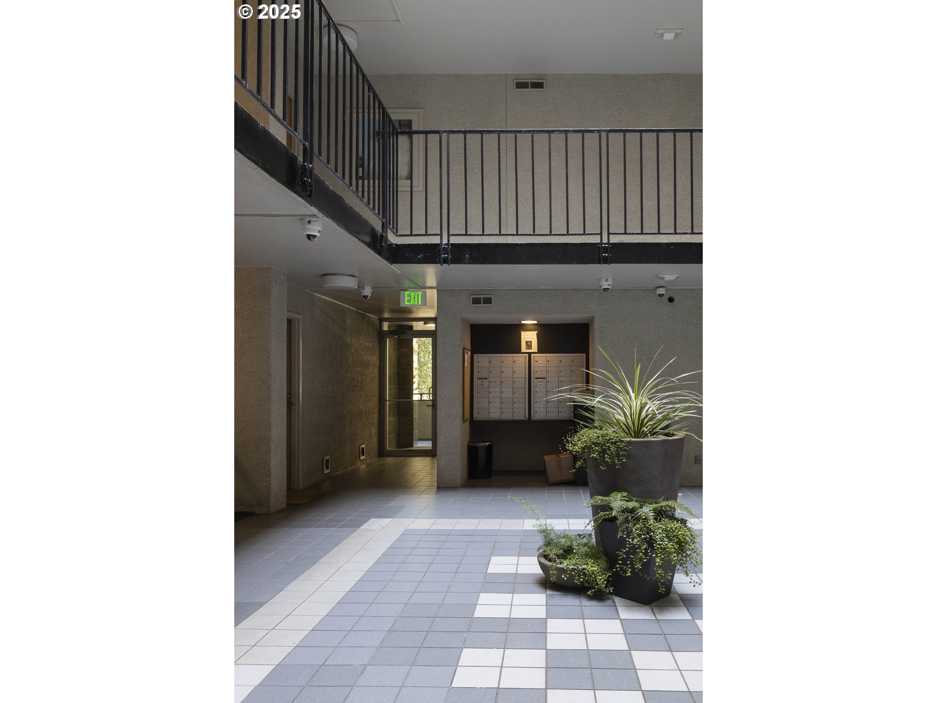 2020 Southwest Main Street, Unit 405 Portland, OR 97205 - Photo 12 of 35