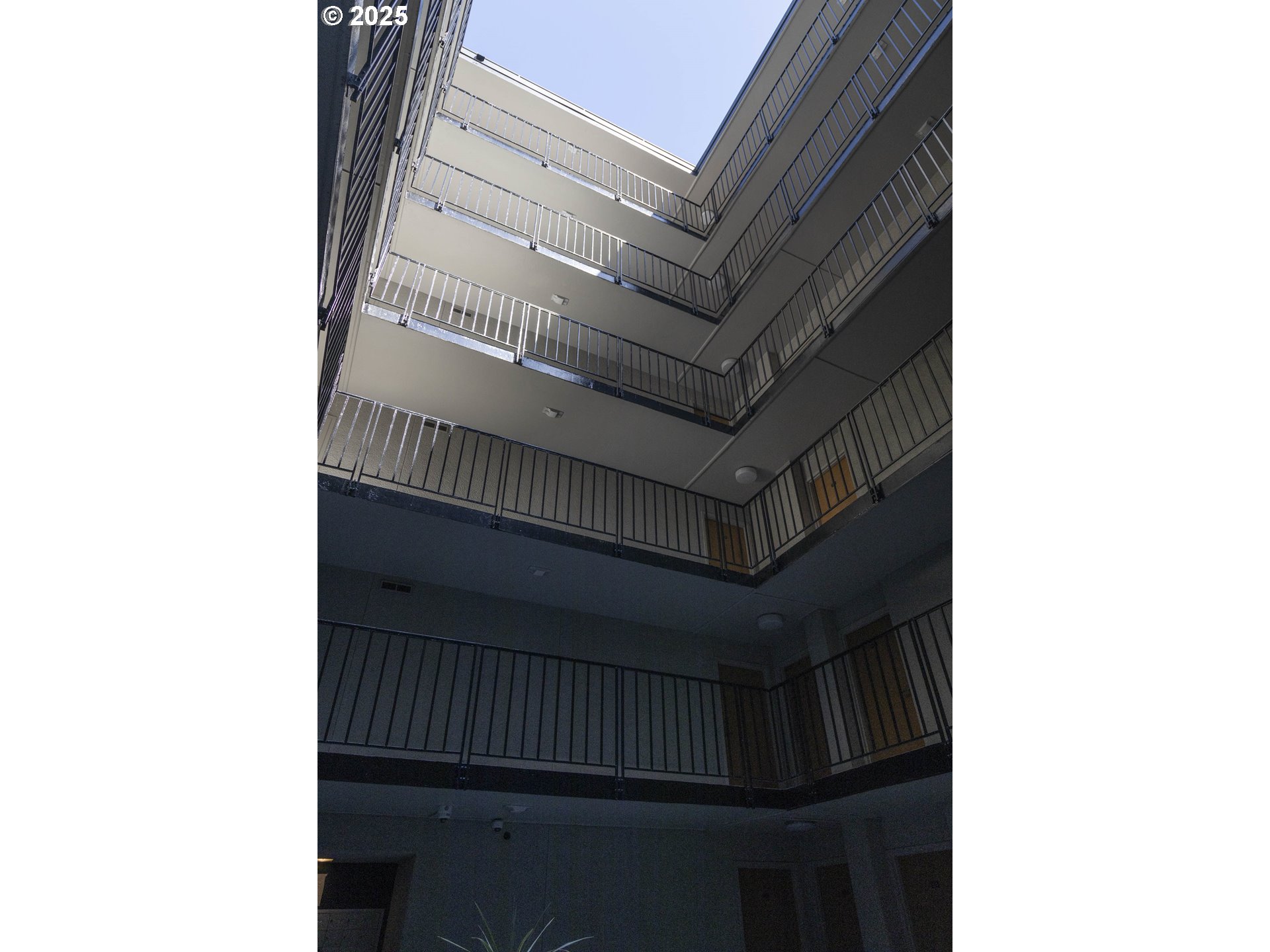 2020 Southwest Main Street, Unit 405 Portland, OR 97205 - Photo 13 of 35